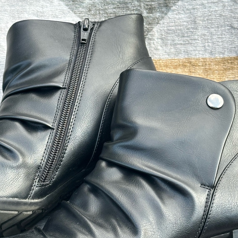 White Mountain Black Leather Shoes‎